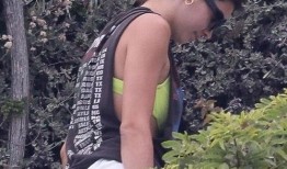 肯豆爆料海莉视频大全,揭秘明星生活的另一面